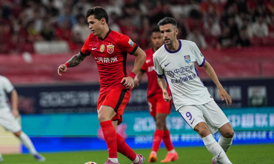 球大胜三镇, src