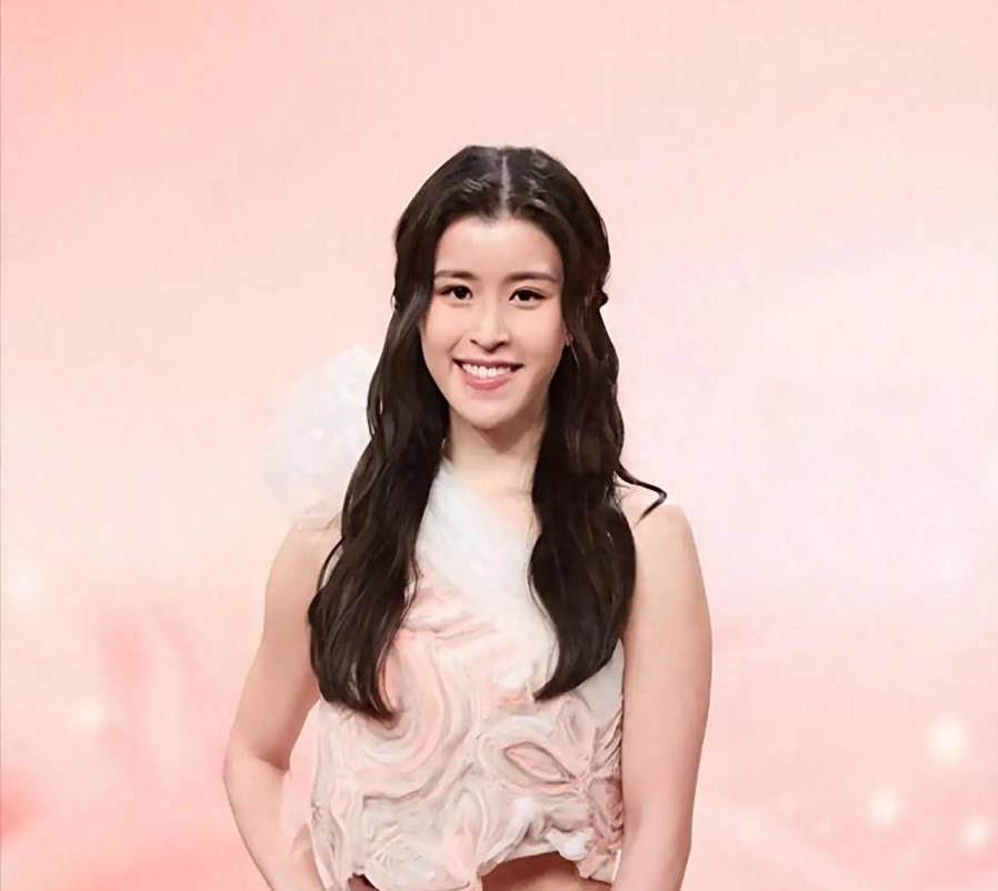 但是陈咏诗, 更是书卷气, 的美女却不 但是陈咏诗, 更是书卷气, 的美女却不