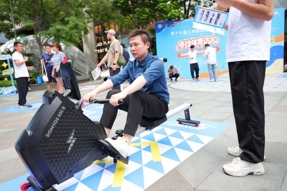 活动在黄浦, width, rE